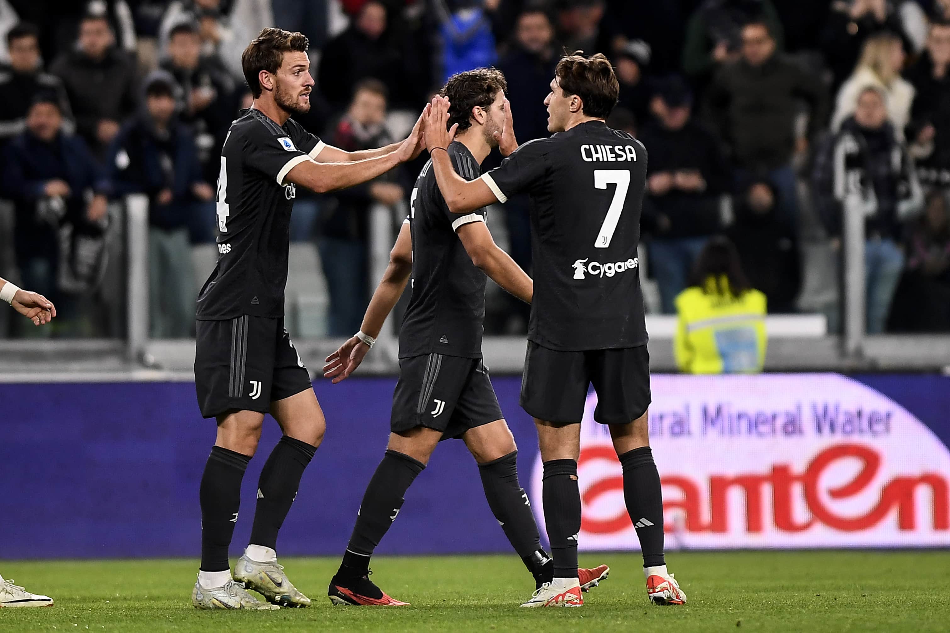 Sem novidade, a Juventus voltou a jogar mal, mas seguiu vencendo &mdash; gra&ccedil;as aos seus zagueiros