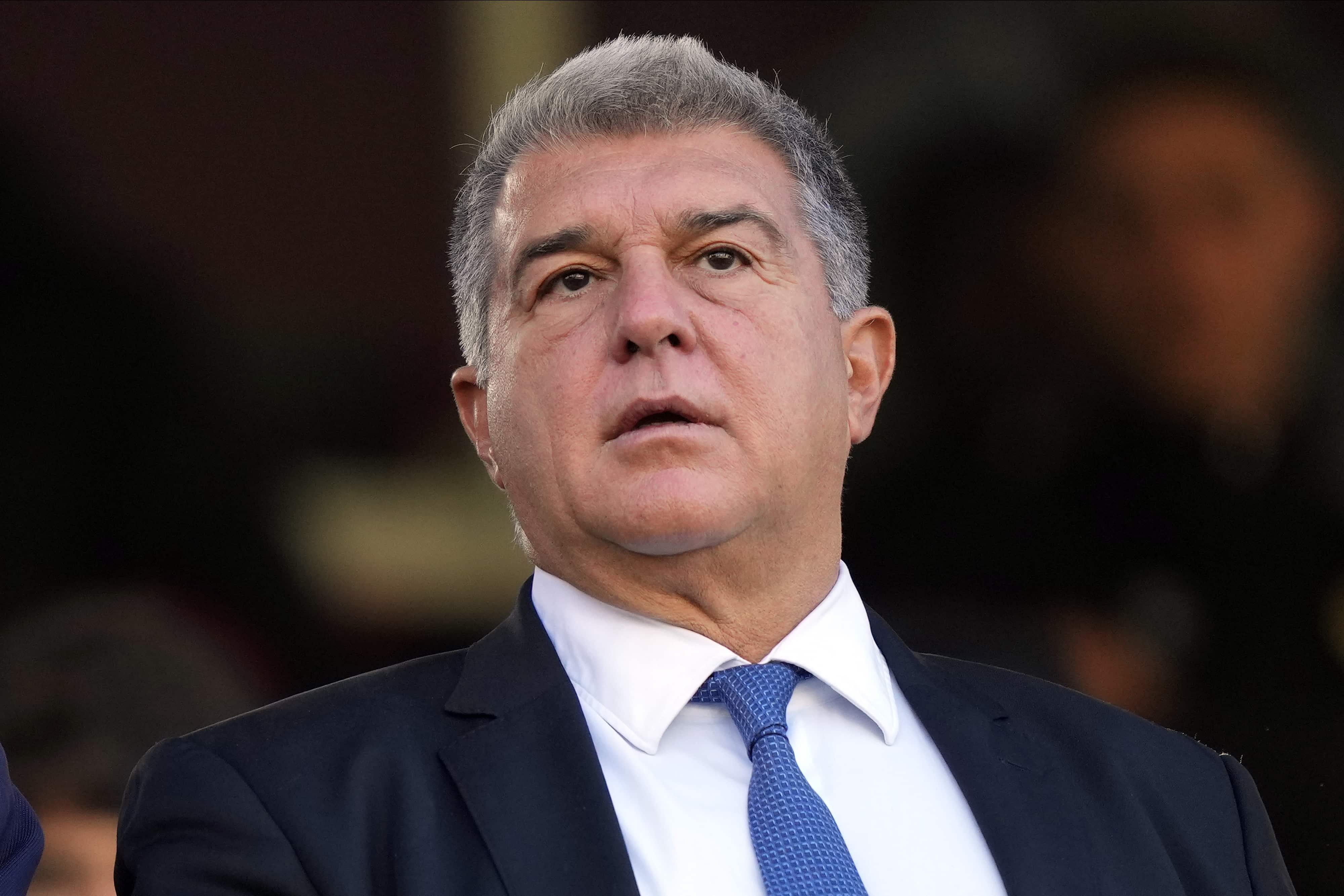 Parece Brasil, mas n&atilde;o &eacute; &ndash; Laporta polemiza sobre p&ecirc;nalti em Raphinha: &ldquo;Se tivesse acontecido em Madrid&hellip;&rdquo;