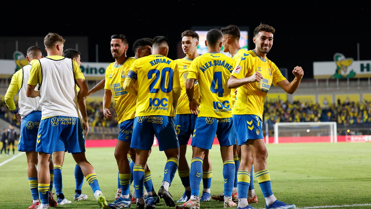 Cir&uacute;rgico, Las Palmas venceu e encerrou o embalo do Atl&eacute;tico de Madrid