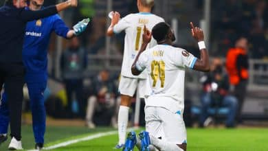 Marseille contou com o jogo a&eacute;reo e Pau L&oacute;pez para vencer o AEK Atenas