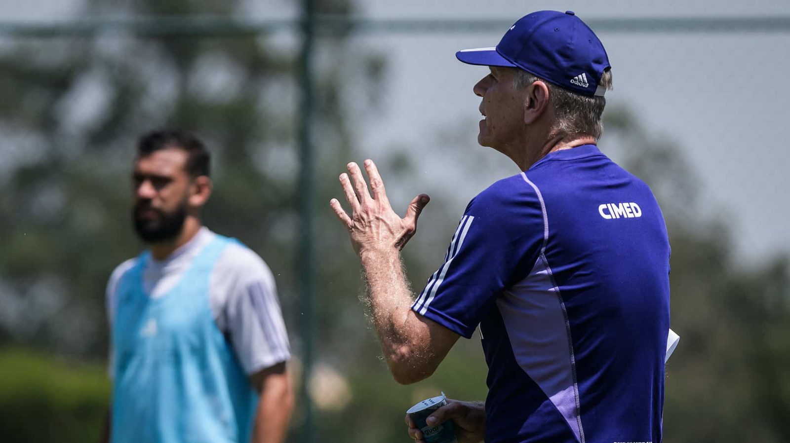 Cinco motivos para que Paulo Autuori utilize mais a base no Cruzeiro na fuga contra o rebaixamento