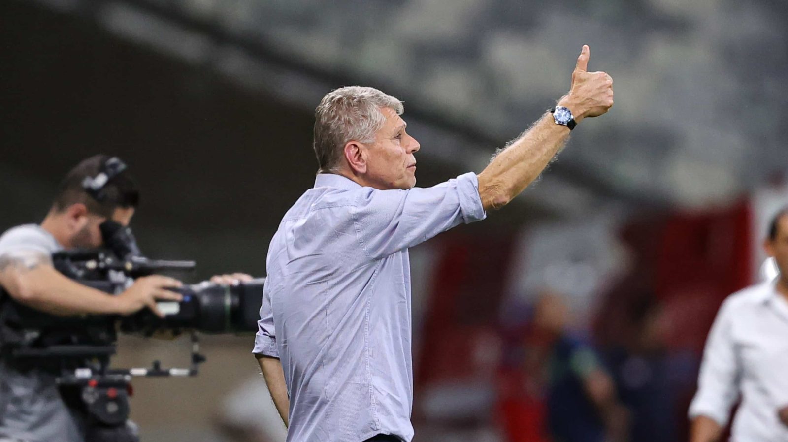 Paulo Autuori usa Gabiru para defender Wesley e diz que usar&aacute; base no Cruzeiro