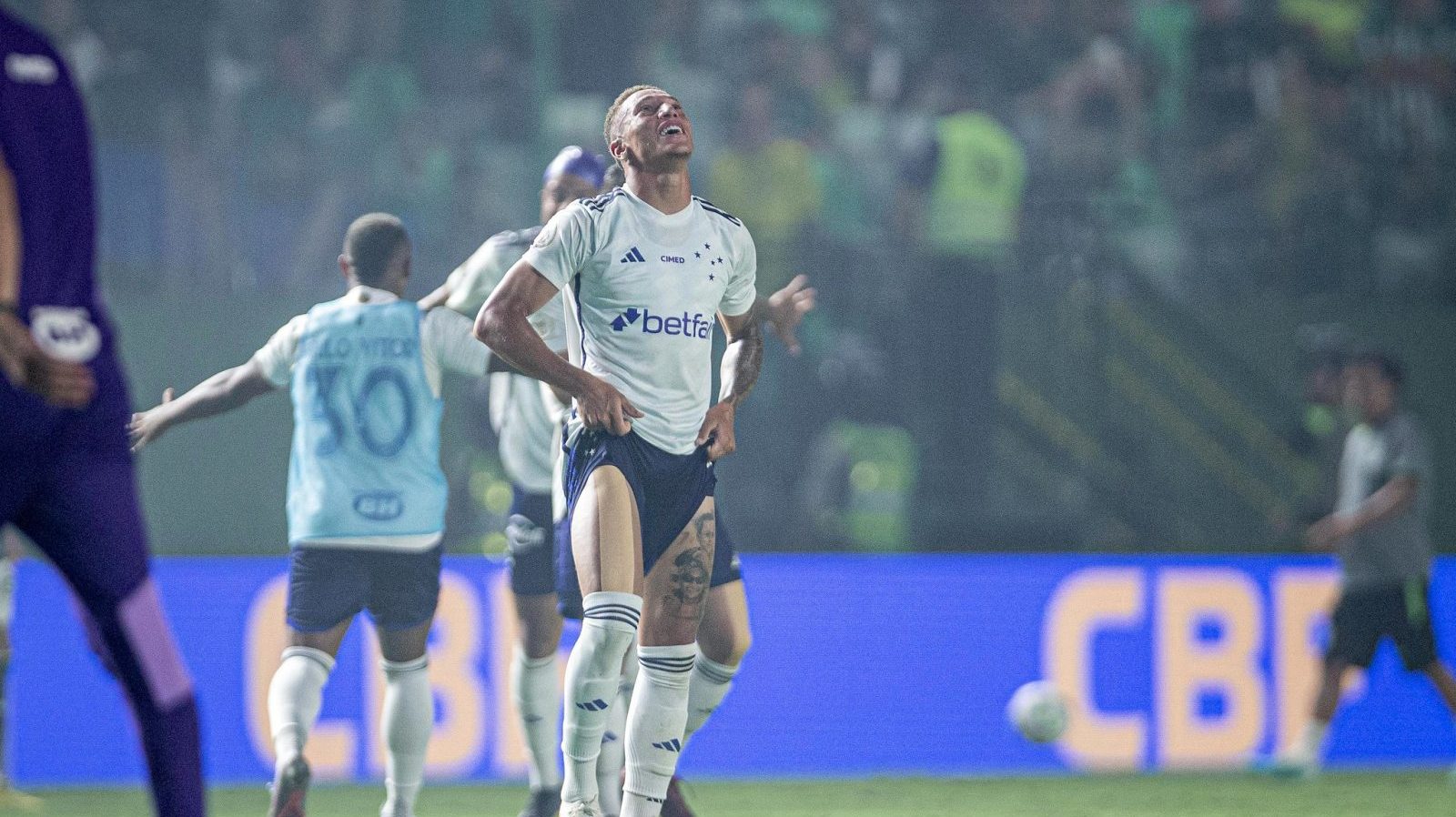 At&eacute; o fim: Cruzeiro mostra foco em momentos derradeiros e vence partidas decisivas no apagar das luzes