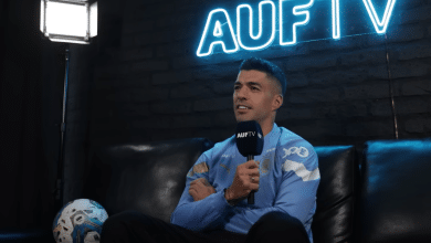 Gra&ccedil;as ao Gr&ecirc;mio, Su&aacute;rez voltou &agrave; sele&ccedil;&atilde;o do Uruguai e pondera que aguentou o tranco de jogar no Brasil