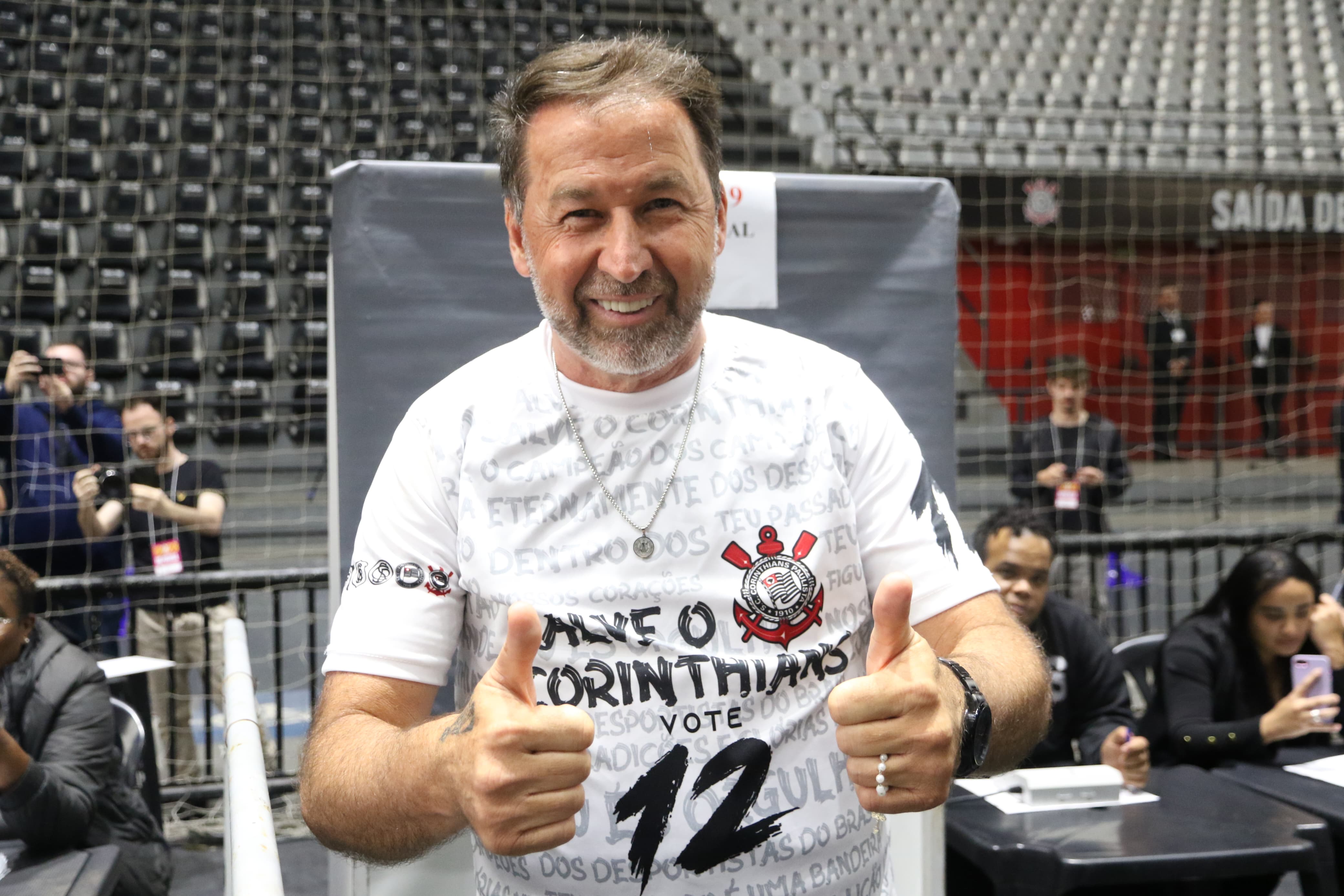 Augusto Melo &eacute; eleito presidente do Corinthians, e p&otilde;e fim &agrave; era Renova&ccedil;&atilde;o e Transpar&ecirc;ncia depois de 16 anos