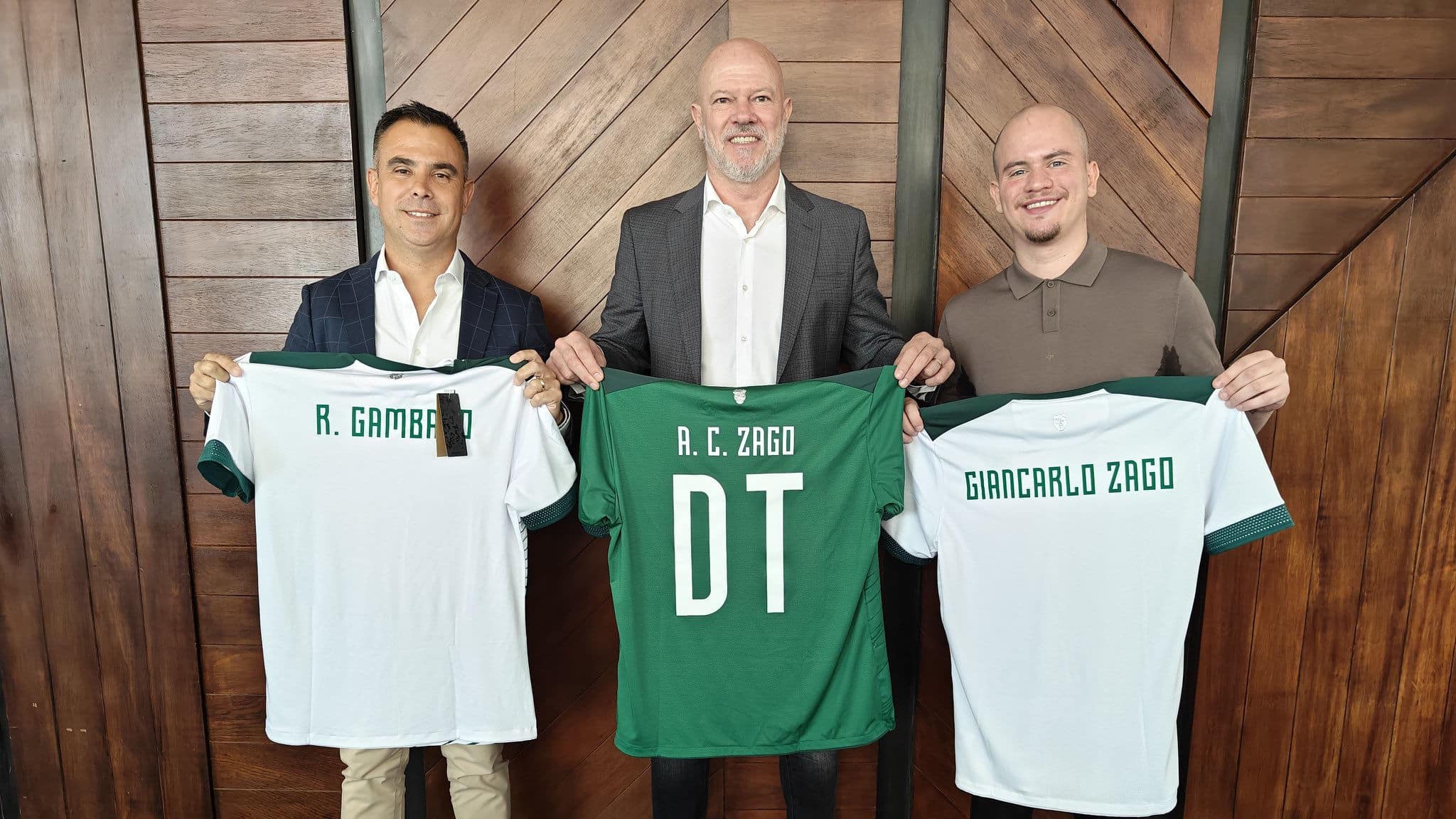 Antonio Carlos Zago chega otimista &agrave; sele&ccedil;&atilde;o boliviana e sonha com milagre da classifica&ccedil;&atilde;o &agrave; Copa 2026