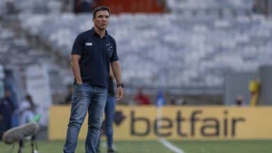 Z&eacute; Ricardo vai contra pr&oacute;pria promessa e gera desgaste no Cruzeiro