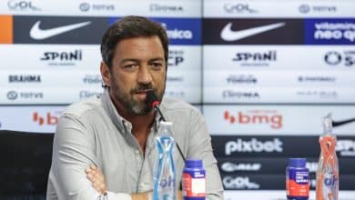 Balan&ccedil;o de Du&iacute;lio pareceu mais um com&iacute;cio &agrave;s v&eacute;speras da elei&ccedil;&atilde;o &agrave; presid&ecirc;ncia do Corinthians