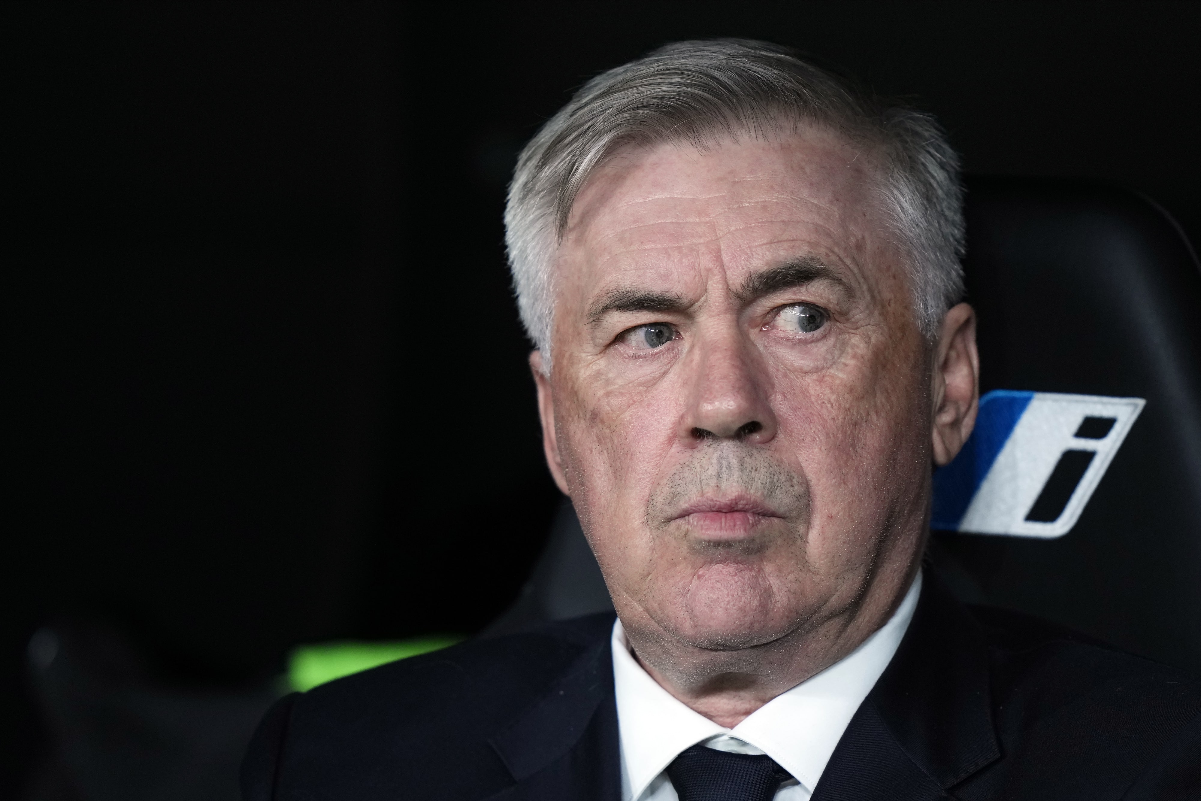 Ancelotti vira linha de frente na guerra entre treinadores e &aacute;rbitros na Espanha
