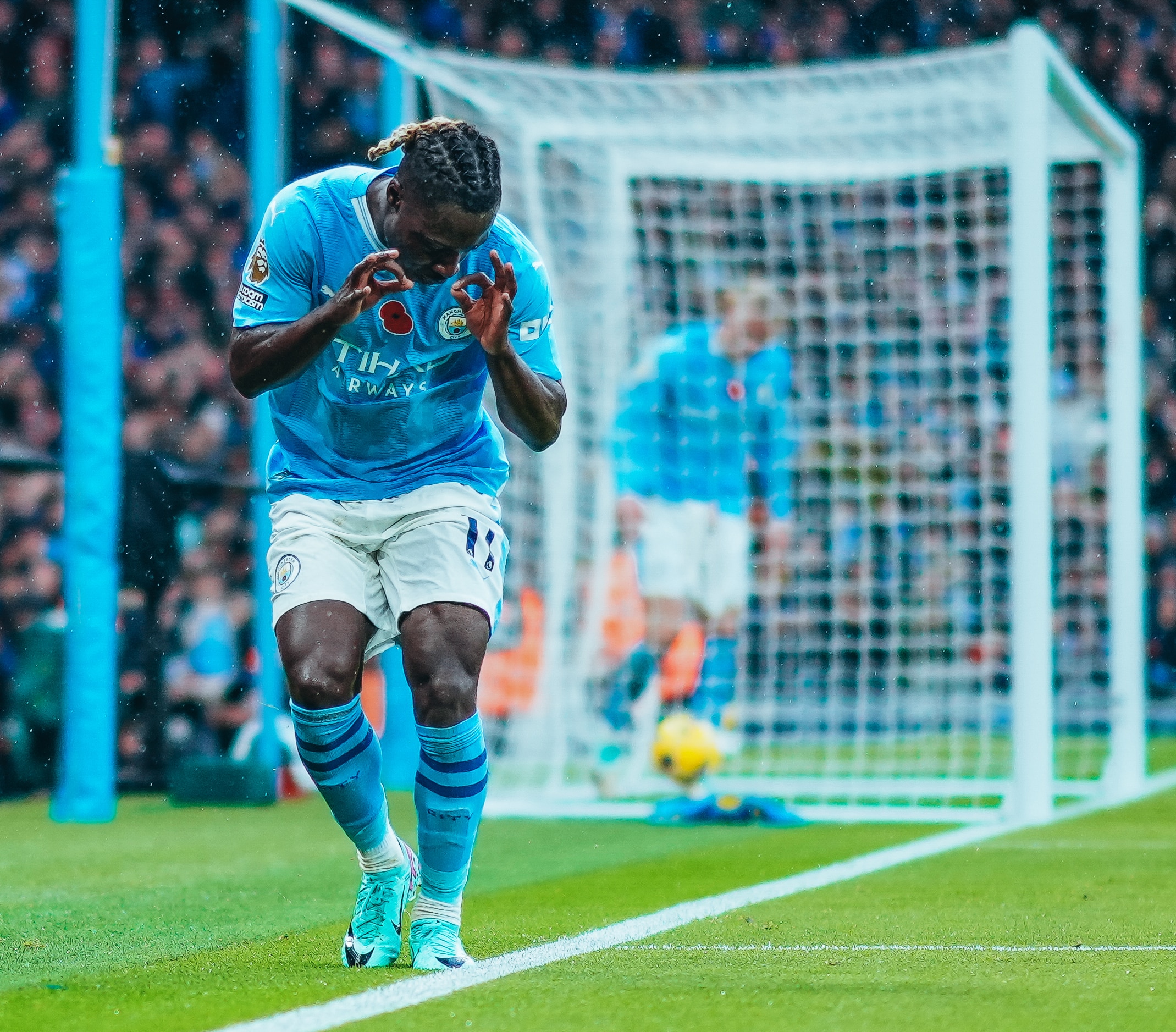 Doku destr&oacute;i Bournemouth, e Manchester City seca dupla de Londres na rodada