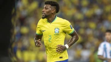 Emerson Royal cita complexidade do estilo de Diniz para justificar mau momento da Sele&ccedil;&atilde;o