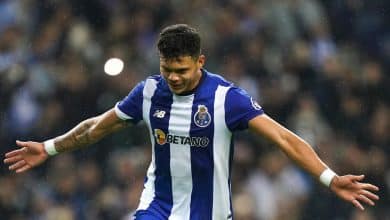 Evanilson faz mais um, Porto vence Antwerp e rouba lideran&ccedil;a do Barcelona na Champions