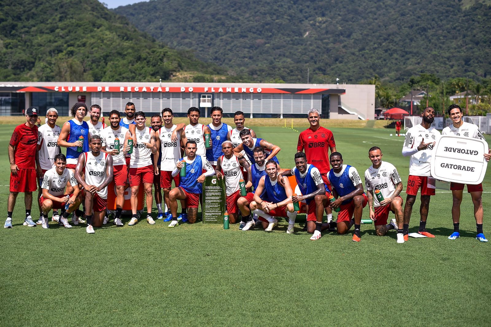 Per&iacute;odo de treinos do Flamengo tem refor&ccedil;o f&iacute;sico e t&aacute;tico, al&eacute;m de especial para Gabigol