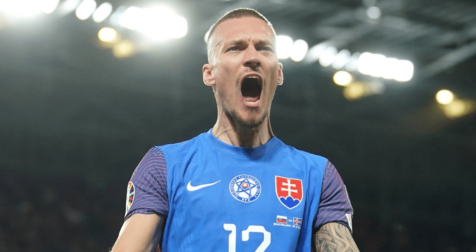 A Eslov&aacute;quia passou por cima da Isl&acirc;ndia e se confirmou na terceira Euro seguida