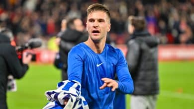 Entenda por que o Brighton procura de forma desesperada por uma camisa dada a um torcedor