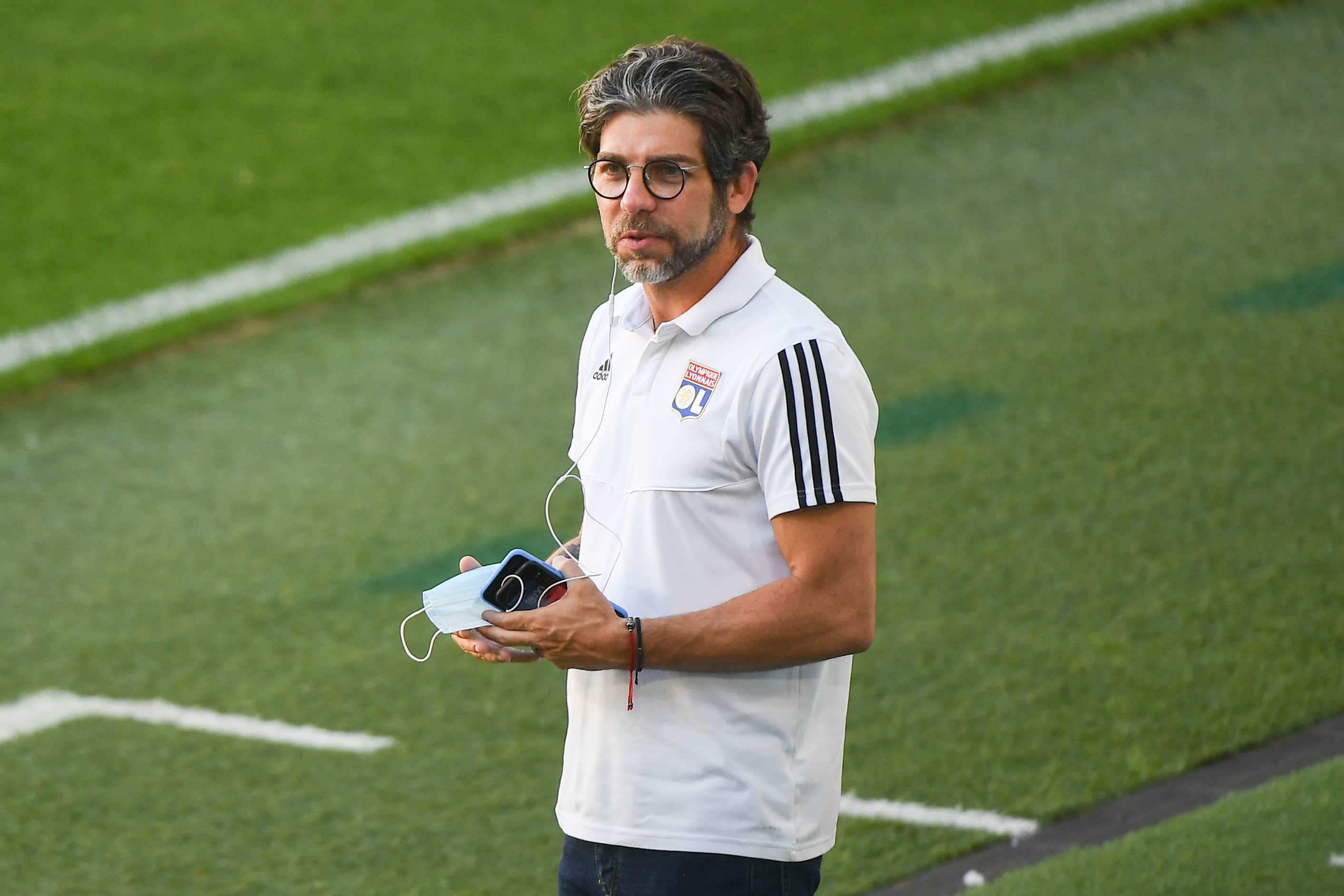 Recorreu ao &iacute;dolo: John Textor indica retorno de Juninho Pernambucano a um Lyon mergulhado na crise