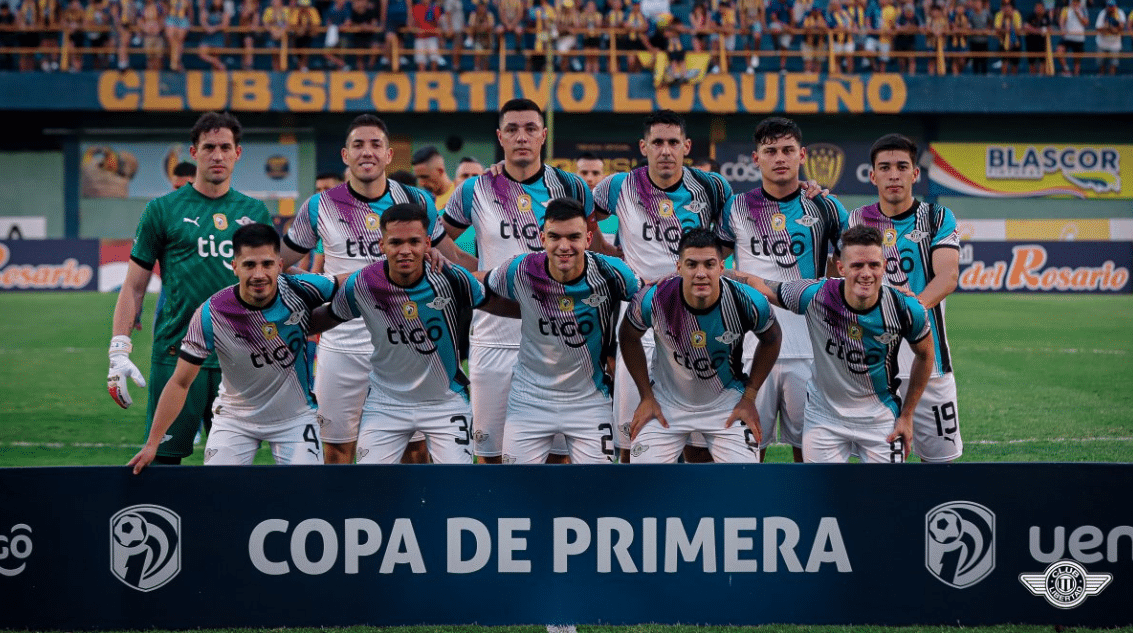 O intermin&aacute;vel Tacuara Cardozo liderou o Libertad ao bicampeonato no Paraguai