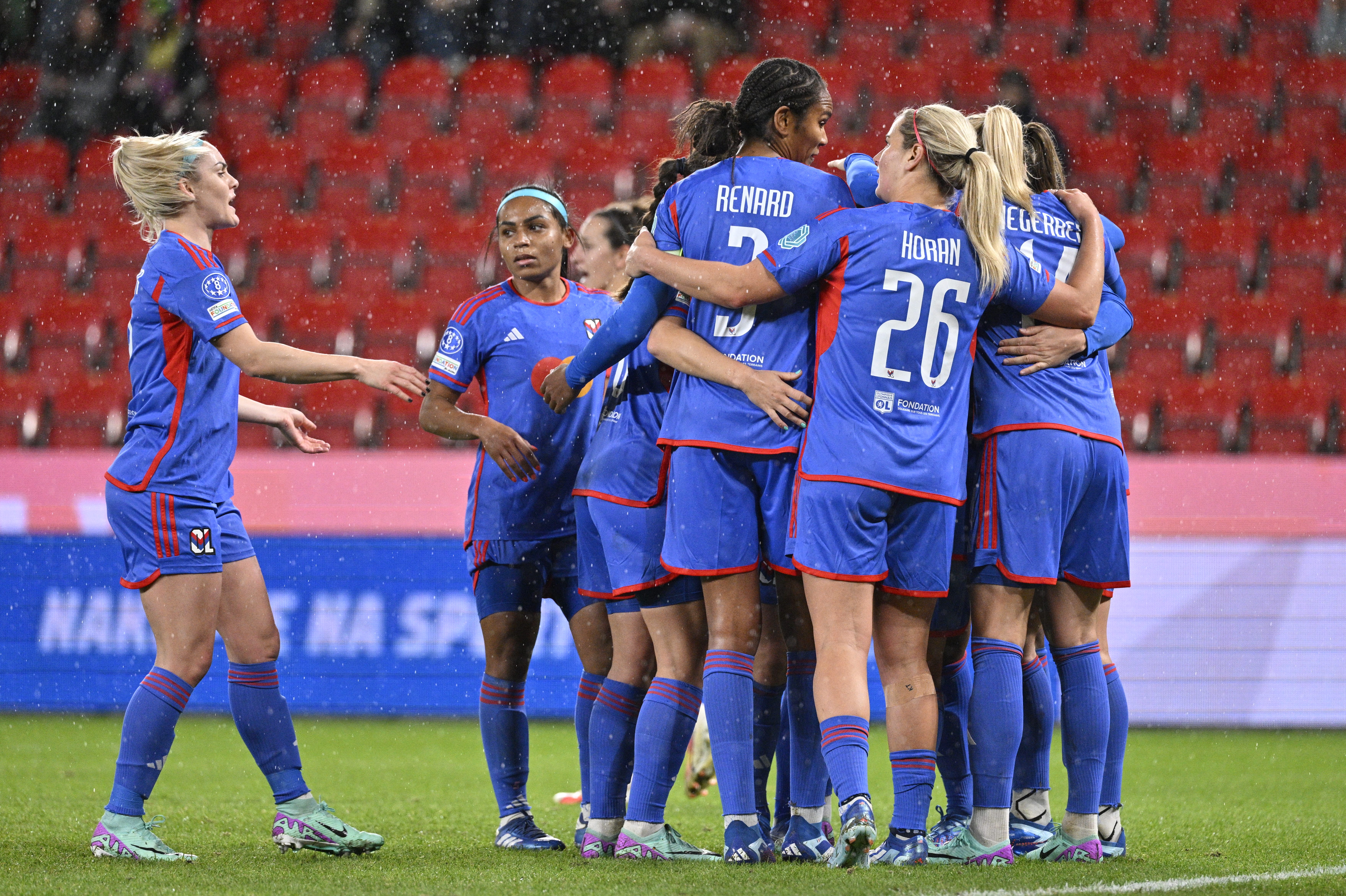 Lyon inicia Champions Feminina com massacre de dar d&oacute; no Slavia Praga