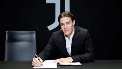 Juventus d&aacute; um voto de confian&ccedil;a e renova com Fagioli, suspenso por envolvimento com apostas