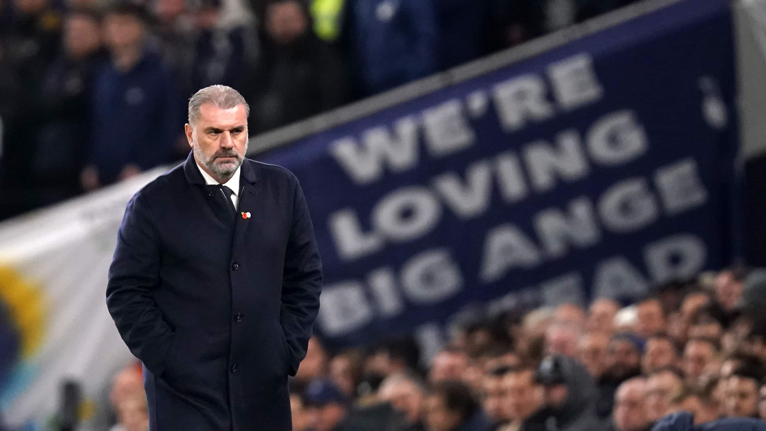 Postecoglou aceita decis&otilde;es da arbitragem, mas faz cr&iacute;ticas &agrave;s consequ&ecirc;ncias do VAR no futebol