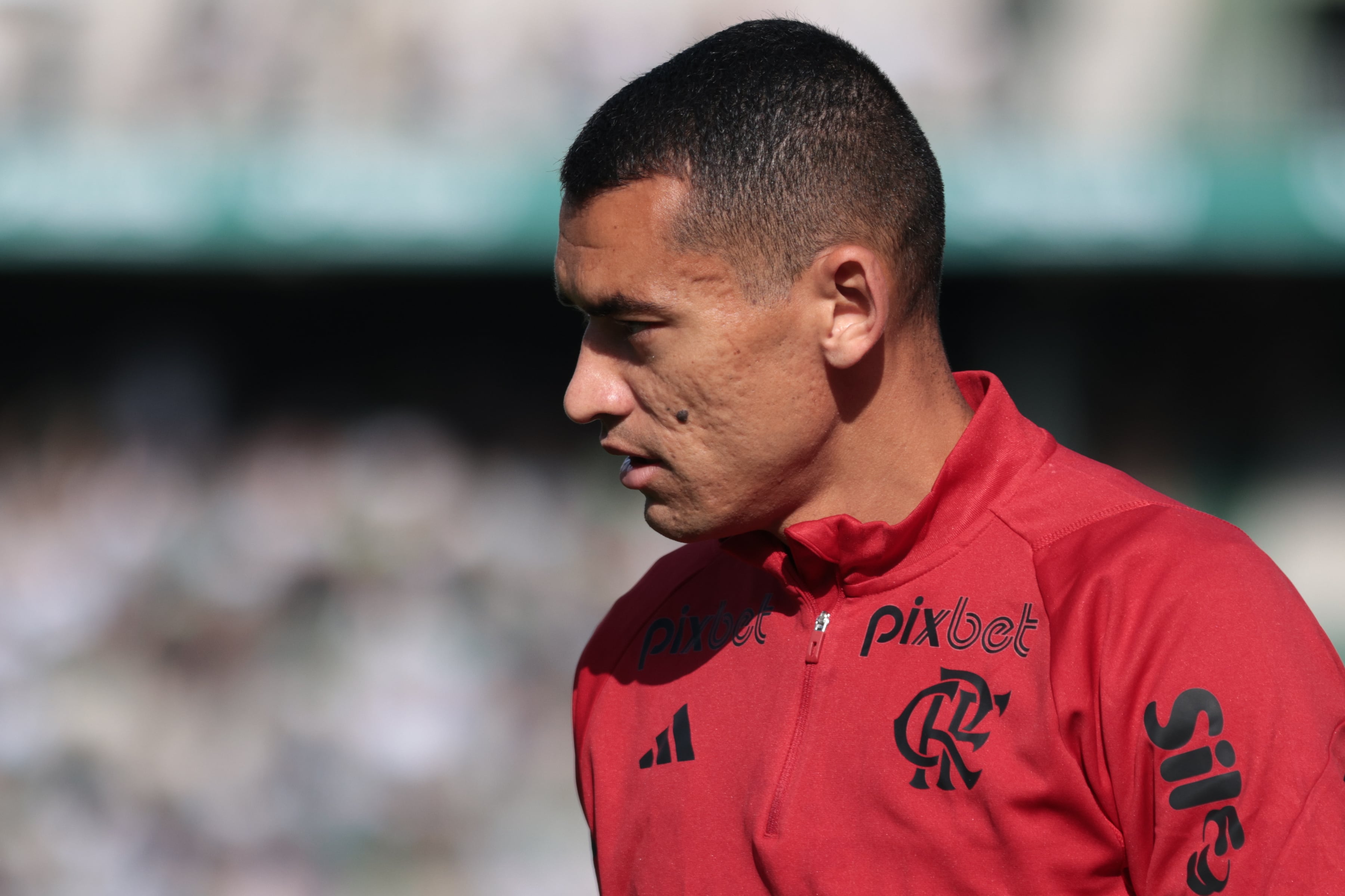 Santos foi jogado para escanteio, n&atilde;o joga pelo Flamengo h&aacute; 6 meses e deve sair em janeiro