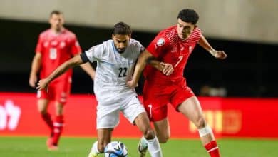 Su&iacute;&ccedil;a cede o empate no finalzinho e Israel permanece na corrida por uma vaga na Euro