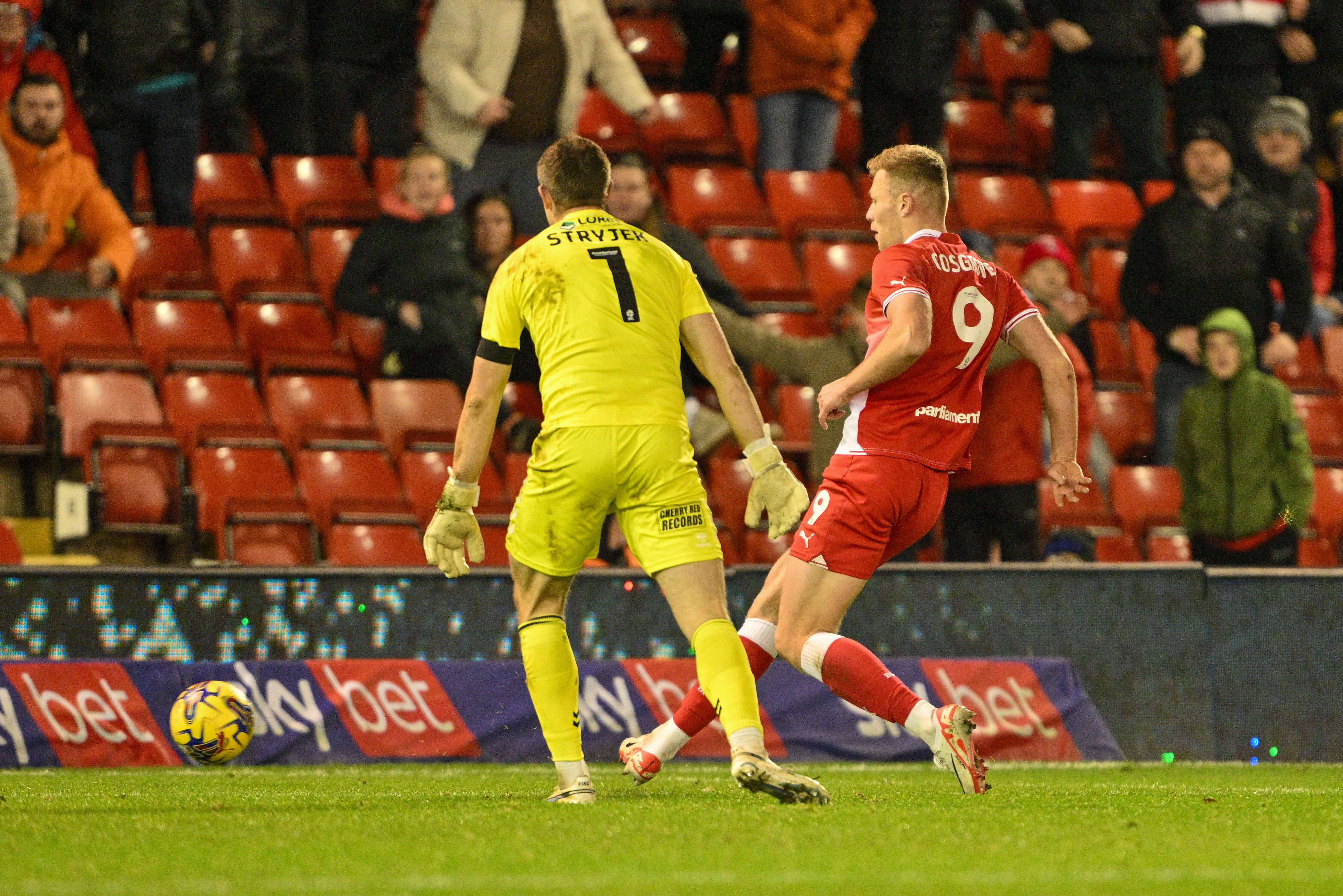 Nem em pelada: o inusitado e inexplic&aacute;vel gol que decidiu um jogo na terceira divis&atilde;o inglesa