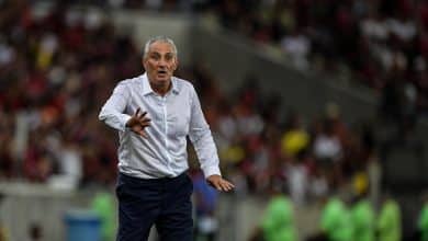 Tite &eacute; s&oacute; sorrisos depois da melhor atua&ccedil;&atilde;o do Flamengo, em coletiva para l&aacute; de incomum