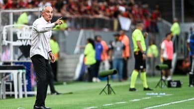 Tite evita falar da arbitragem e faz cobran&ccedil;a ao Flamengo em momentos cr&iacute;ticos
