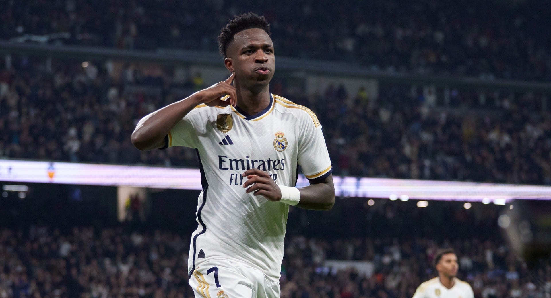 Vini provocou o Valencia: provocou a humilha&ccedil;&atilde;o e os gritos de ol&eacute; num baile com Rodrygo