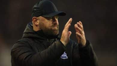 Torcida do Birmingham se volta contra Wayne Rooney, que cobra refor&ccedil;os para fazer melhor trabalho