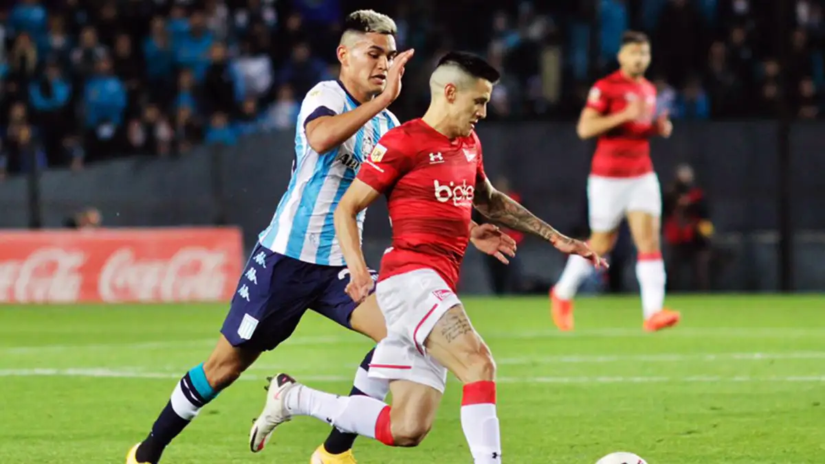 Botafogo encontrar&aacute; concorr&ecirc;ncia pesada para garantir solu&ccedil;&atilde;o na lateral direita