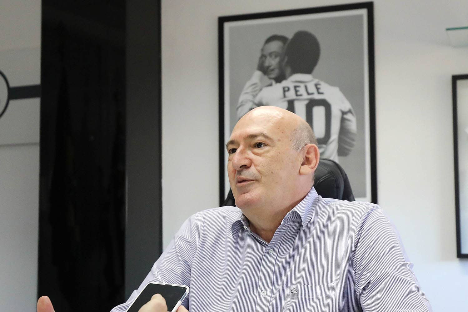 &Agrave; espera de Neymar, Santos costura acordo com Rueda por conta de empr&eacute;stimo milion&aacute;rio