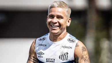 Sal&aacute;rios e pre&ccedil;o milion&aacute;rio da op&ccedil;&atilde;o de compra: os valores do neg&oacute;cio entre Gr&ecirc;mio e Santos por Soteldo