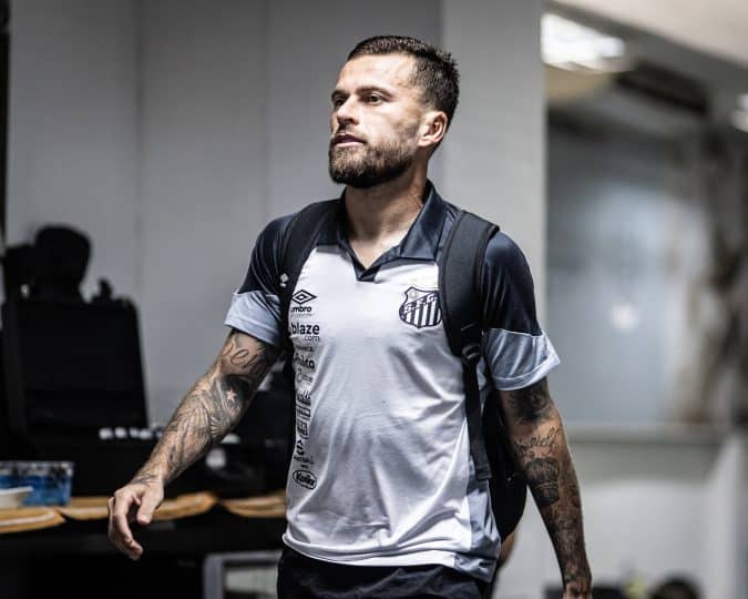 Fora dos planos, Lucas Lima não atrai propostas e tem mais de R$ 5 milhões para receber do Santos