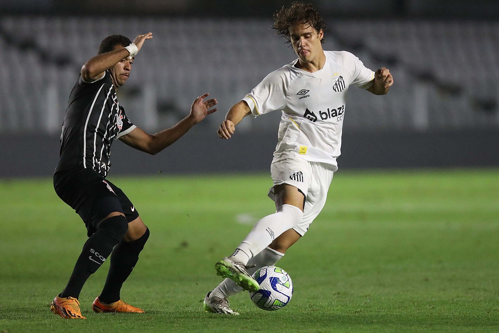 Em sua primeira Copinha, Bernardo &eacute; a refer&ecirc;ncia t&eacute;cnica do ataque do Santos na busca pelo tetra