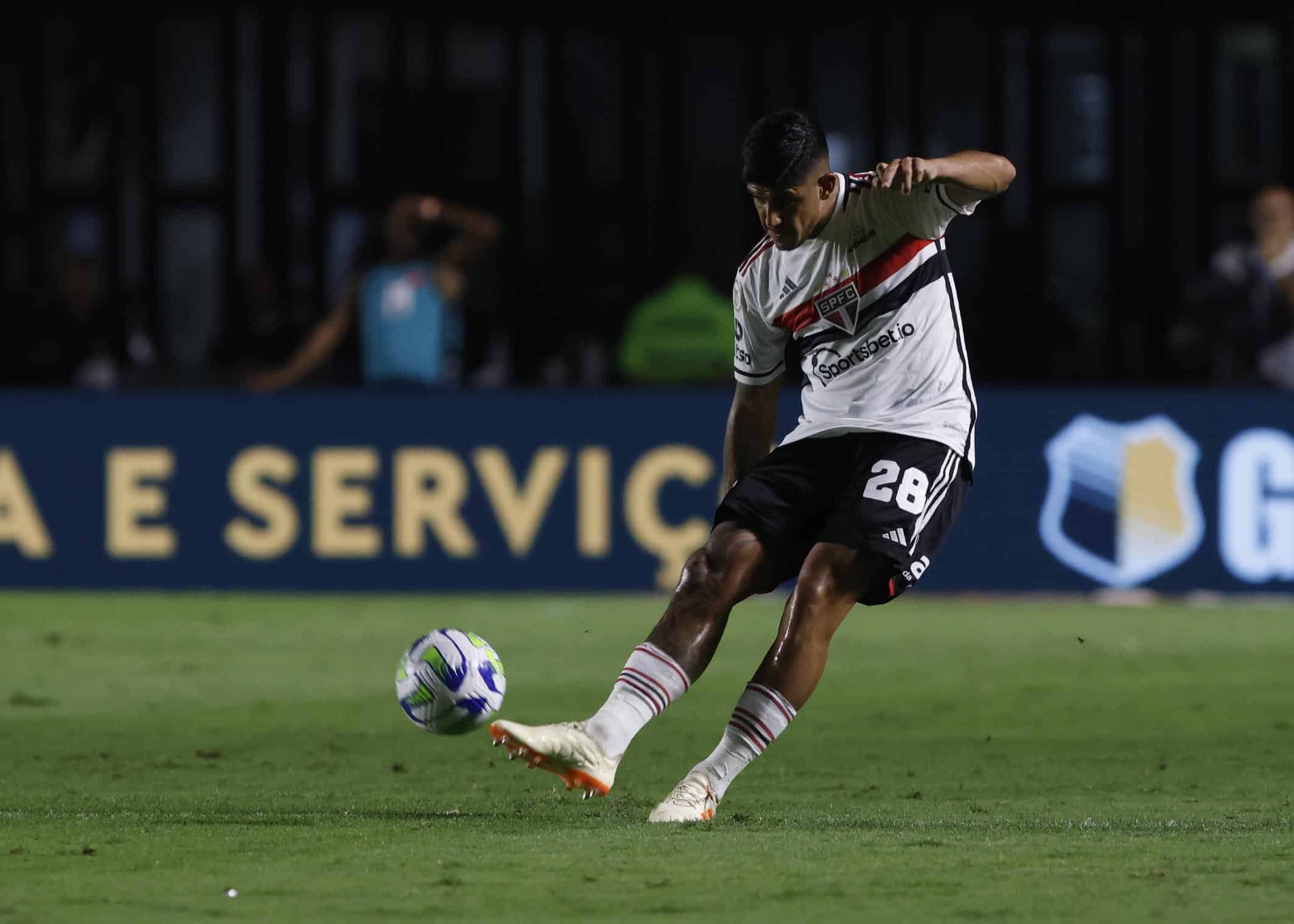 Como um desejo de Carlitos Tevez pode tirar zagueiro gringo do elenco do S&atilde;o Paulo