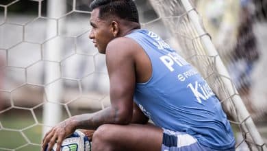Santos busca solu&ccedil;&atilde;o para trio que recebe 20% de toda folha salarial do elenco