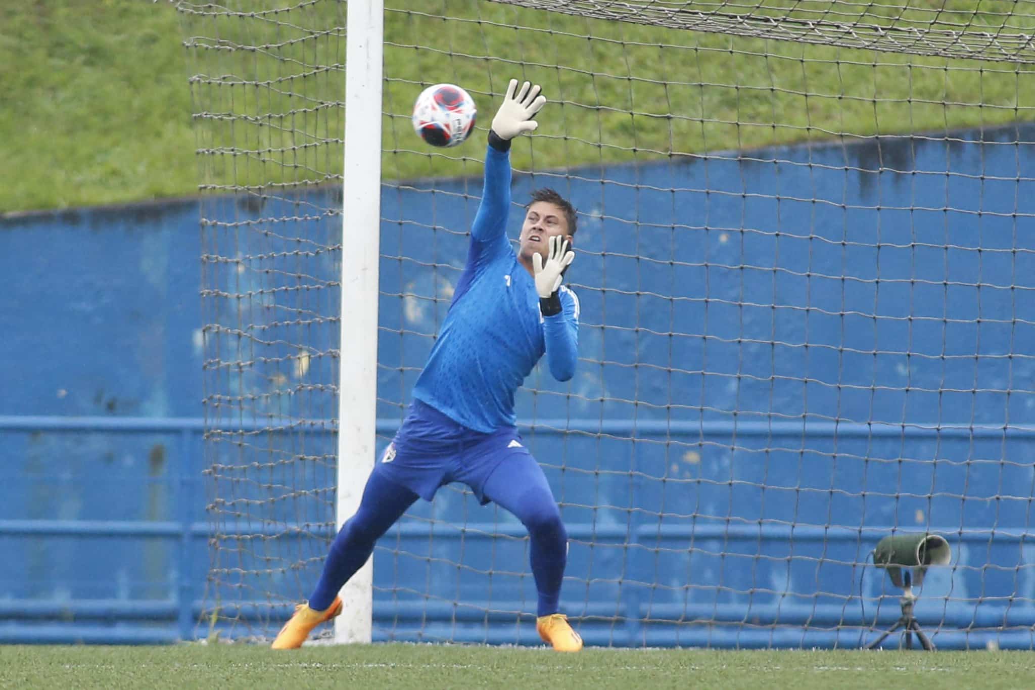 Goleiro batedor de faltas e filho de &iacute;dolo: veja em quem ficar de olho na defesa do S&atilde;o Paulo&nbsp;na&nbsp;Copinha