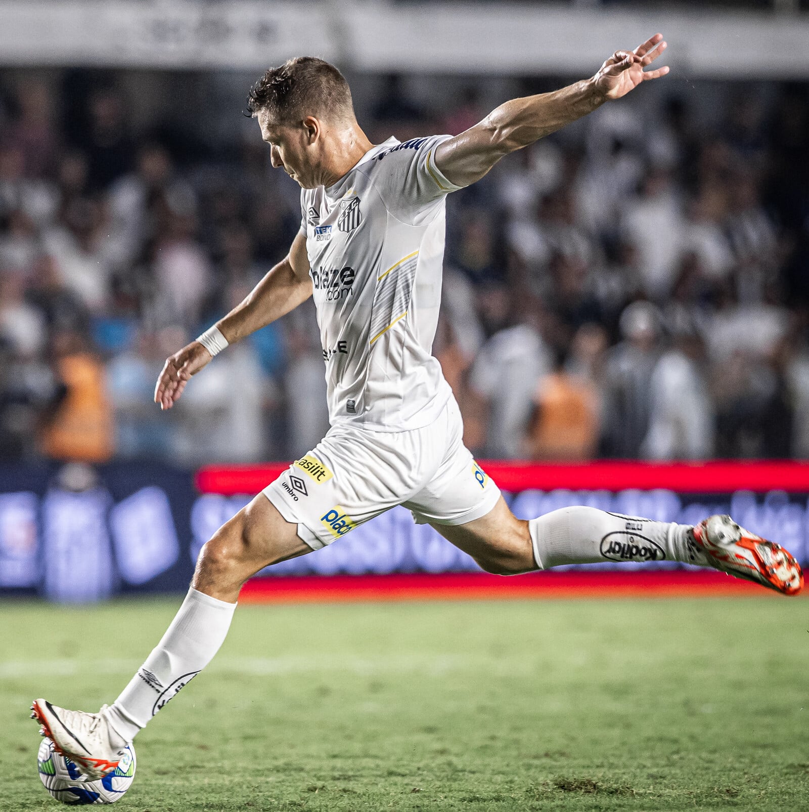 Julio C&eacute;sar Furch contra o Flu