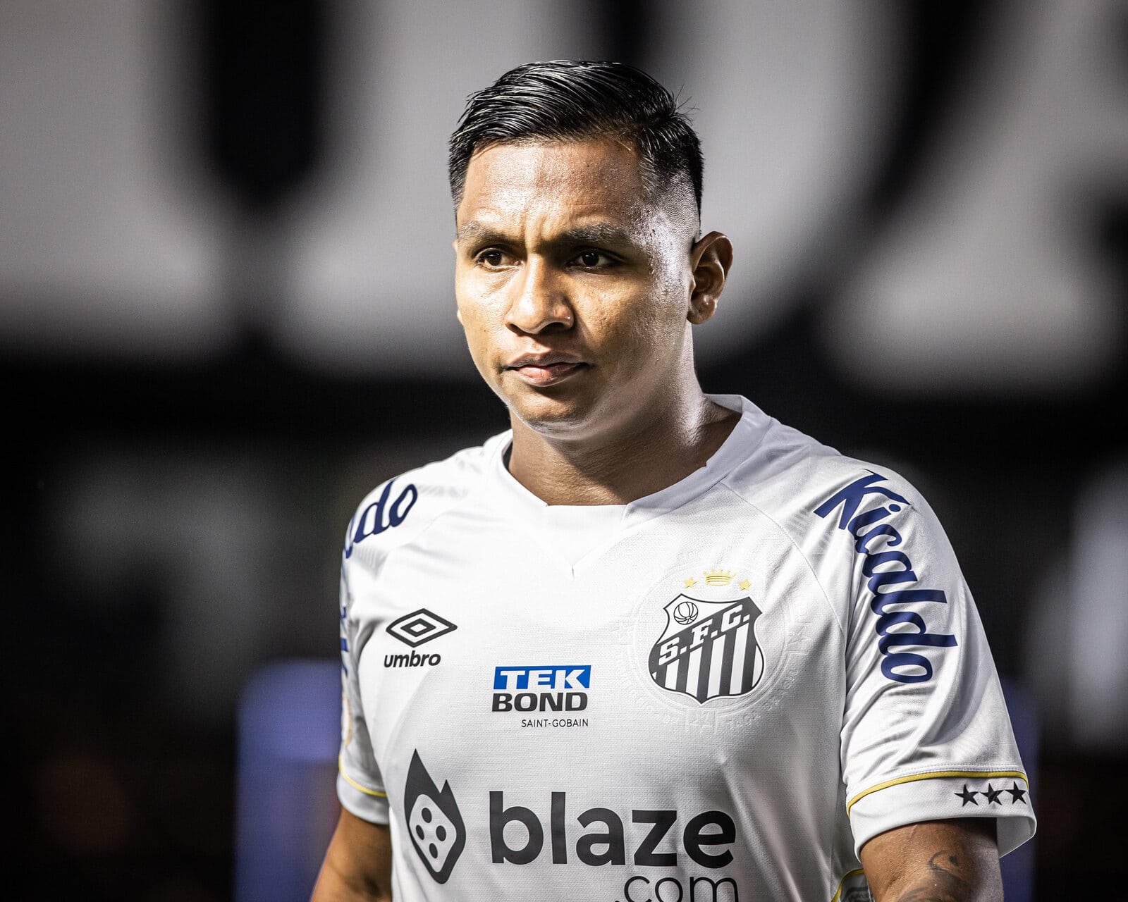Alfredo Morelos no Santos 2023