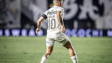 A 1&ordf; atitude de Marcelo Teixeira como presidente do Santos: proibir uso da 10 de Pel&eacute; na S&eacute;rie B