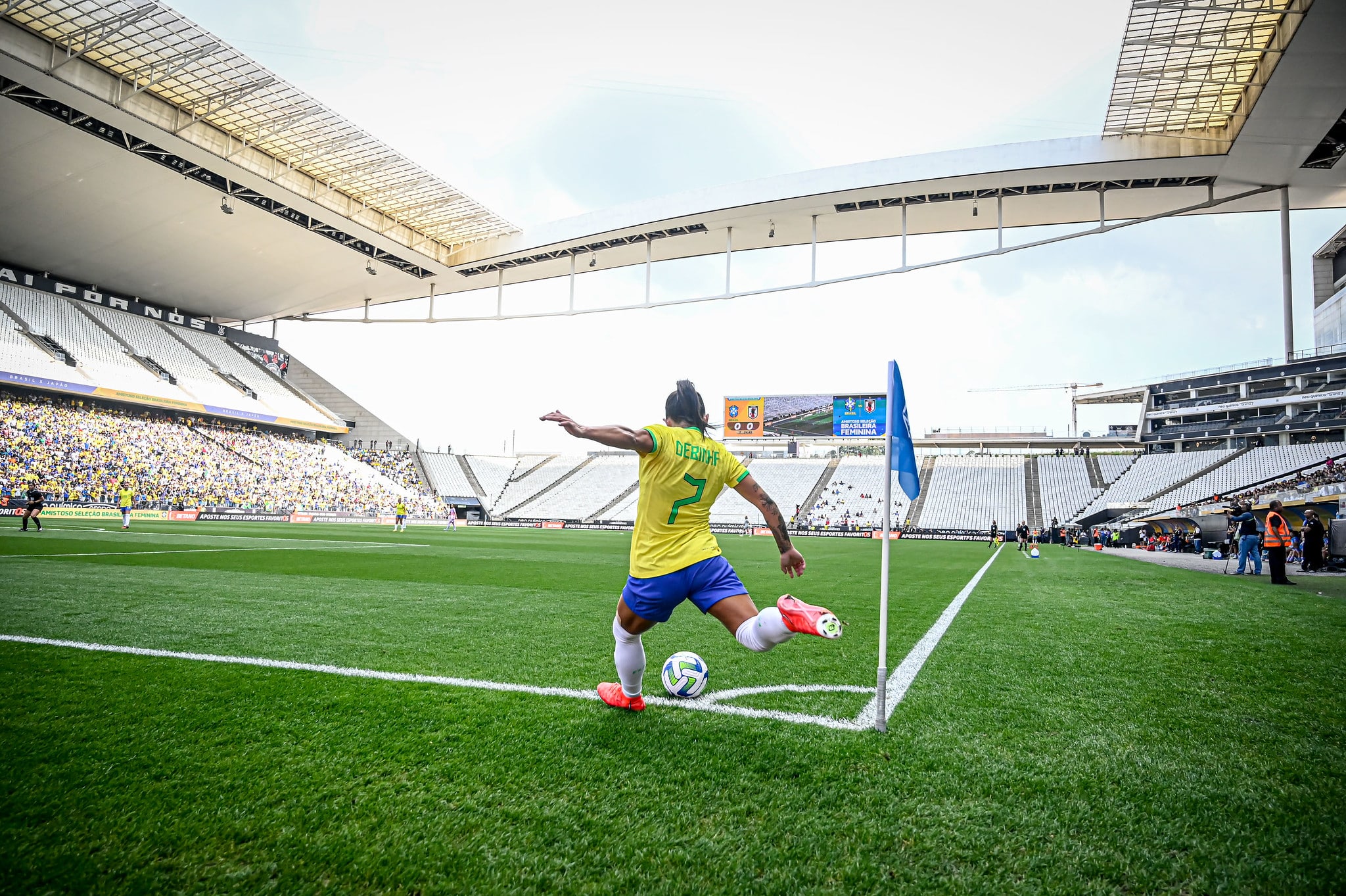 Brasil x Jap&atilde;o: saldo positivo em campo n&atilde;o reflete organiza&ccedil;&atilde;o do evento, e torcedores se frustram