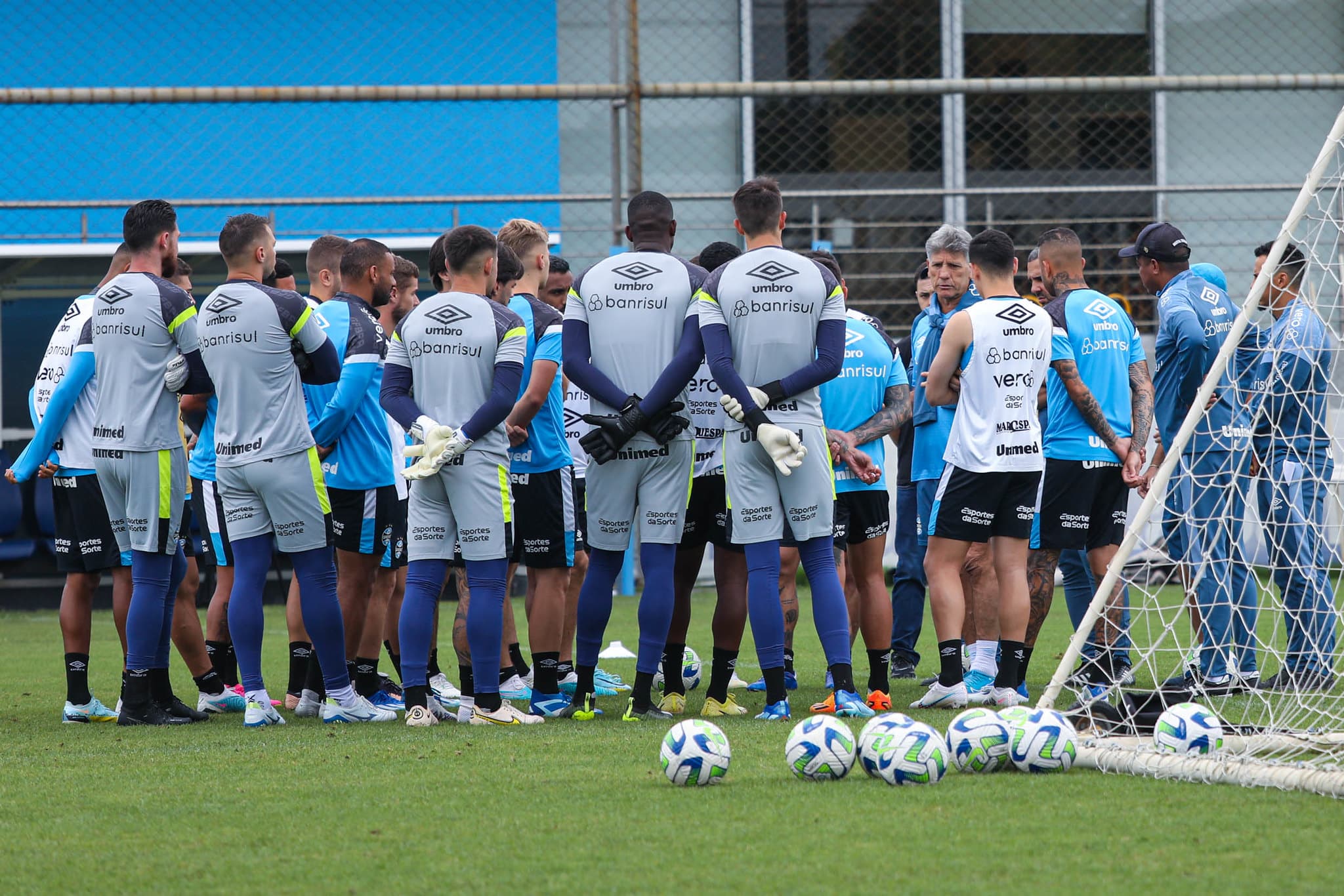 Em noite de despedidas, Gr&ecirc;mio encara Fluminense para confirmar vaga direta na Libertadores