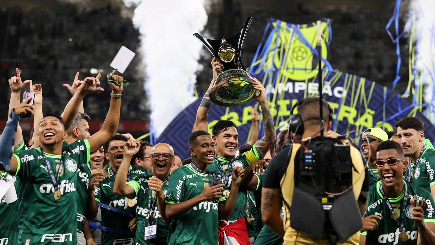 Virada heroica do Brasileir&atilde;o de 2023 ser&aacute; contada por palmeirenses a descendentes por d&eacute;cadas