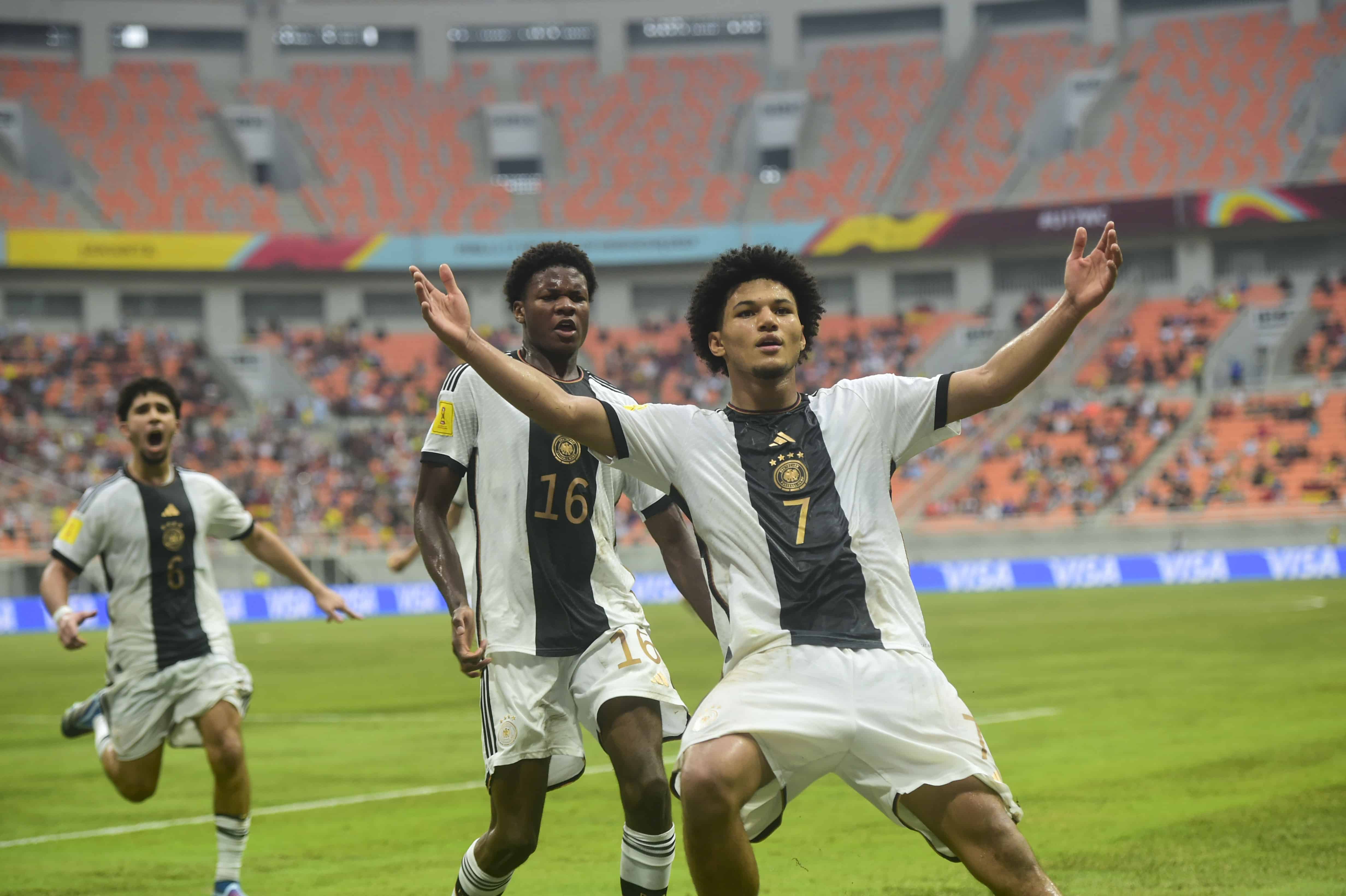 Em jogo espetacular, Alemanha bate a Fran&ccedil;a nos p&ecirc;naltis e se consagra campe&atilde; da Copa do Mundo Sub-17
