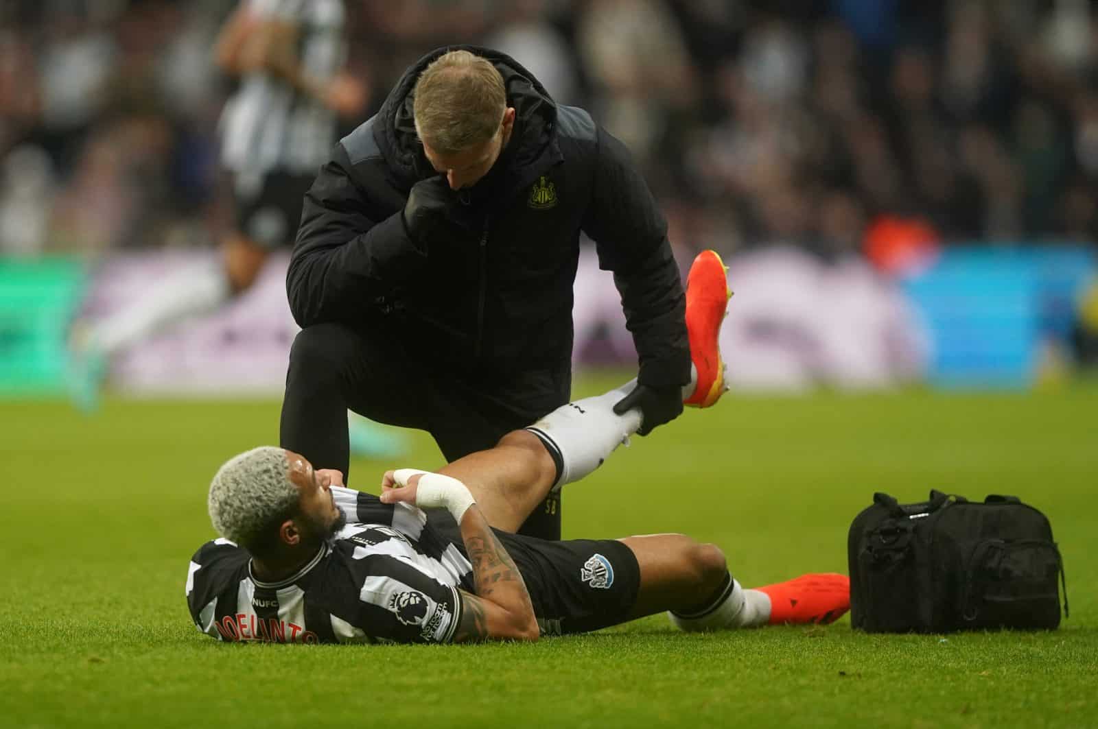Brasileiro Joelinton &eacute; mais um na lista extensa de lesionados do Newcastle