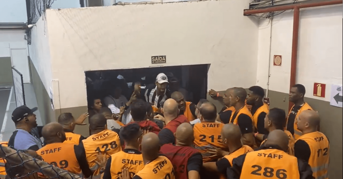 Elei&ccedil;&atilde;o do Santos tem confus&atilde;o generalizada ap&oacute;s tentativa de invas&atilde;o da torcida na Vila Belmiro