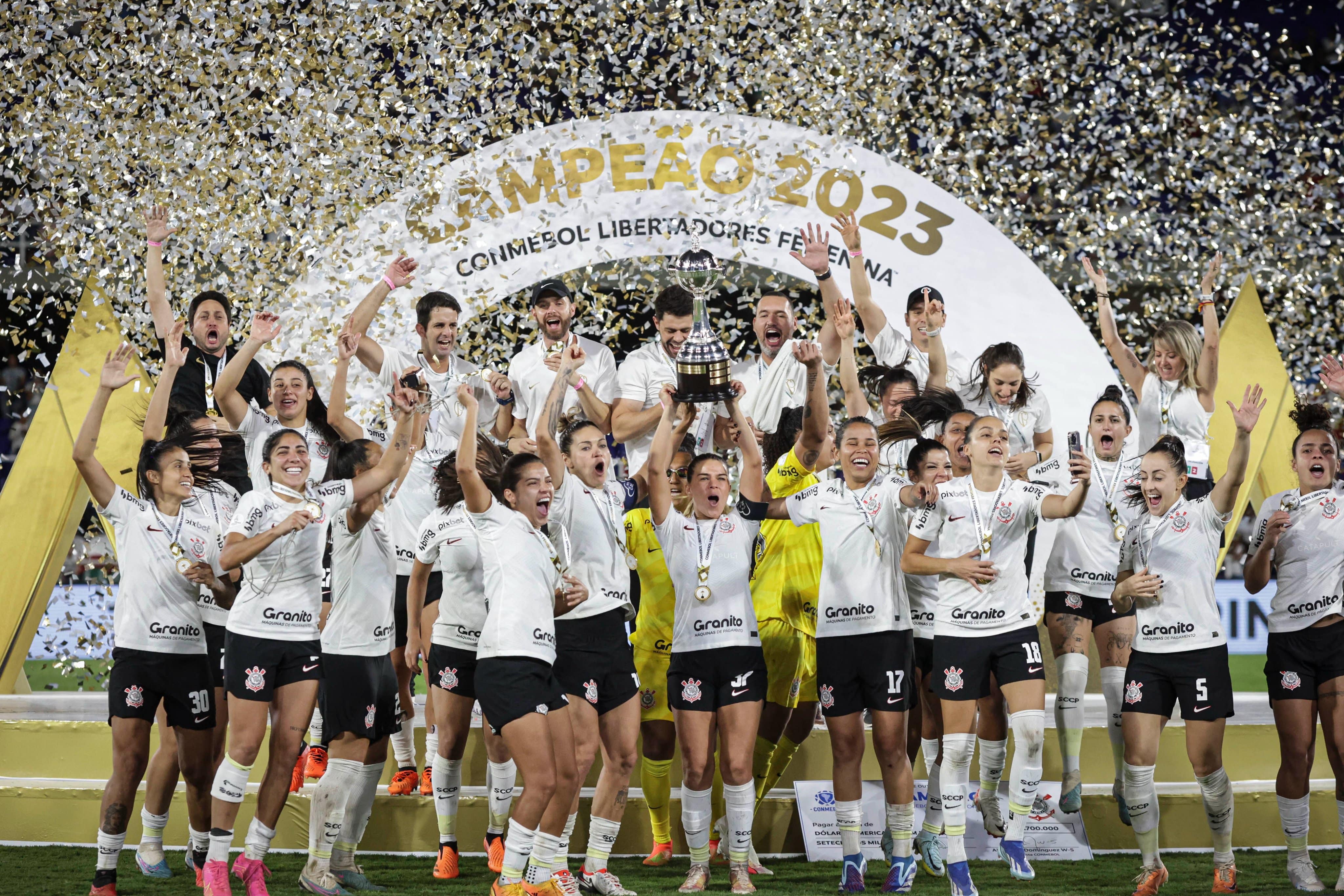 Campe&atilde;s de tudo: Corinthians mostrou mais uma vez que domina o Brasil e a Am&eacute;rica do Sul
