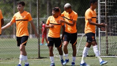 &Agrave;s v&eacute;speras da Copinha, Corinthians encerra prepara&ccedil;&atilde;o com &lsquo;refor&ccedil;o&rsquo; do profissional para encerrar jejum